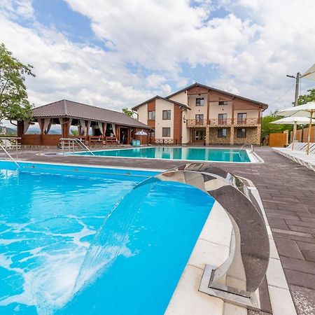 Sofion Hotel&Resort Solotvyno Bagian luar foto