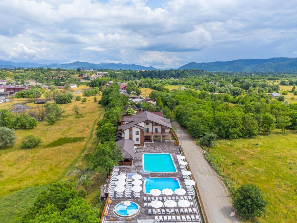 Sofion Hotel&Resort Solotvyno Bagian luar foto