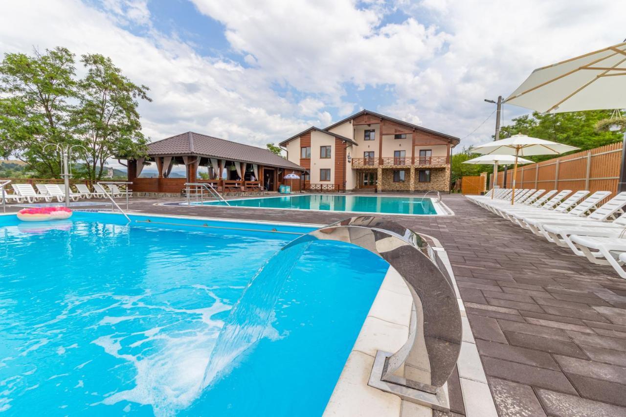 Sofion Hotel&Resort Solotvyno Bagian luar foto
