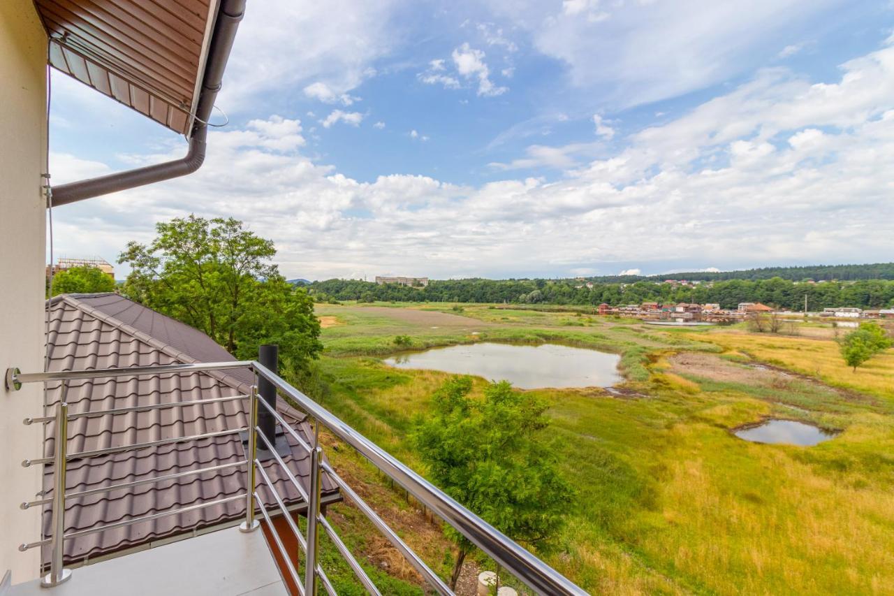 Sofion Hotel&Resort Solotvyno Bagian luar foto